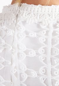 Missguided Denní šaty - white