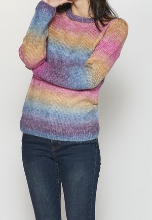Maglione lavorato a maglia con motivo sfumato in tonalità di rosa, arancio e blu; collo rotondo e polsini a coste; texture morbida.