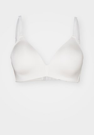 Witte draadloze beha gemaakt van gladde stof met een driehoekige cupvorm, verstelbare bandjes en een haak-en-oog sluiting aan de achterkant.
