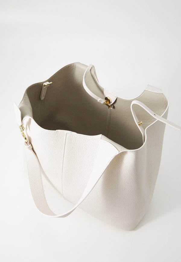 C-EASY - Handbag - blanco4