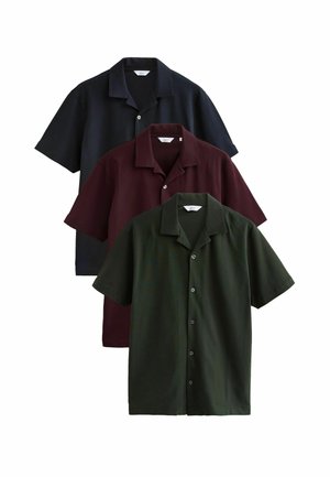 Camicie a maniche corte con colletto in blu navy, bordeaux e verde scuro. Realizzate in tessuto morbido con chiusura a bottoni e vestibilità comoda.
