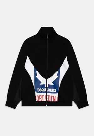 Veste noire zippée intégralement avec col haut, panneau graphique blanc et bleu, logo DSQUARED2 et texte rouge "SPORT EDTN" sur le devant.