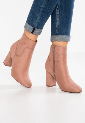 Enkellaarsjes met hoge hak - light pink