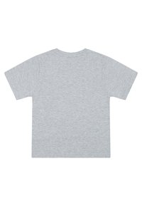 Camiseta de algodón gris con mangas cortas, cuello redondo y espalda lisa. Textura suave sin patrones ni diseños visibles.