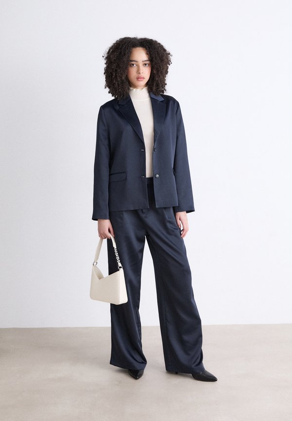 BIRNA PANTS - Trousers - parisian night2