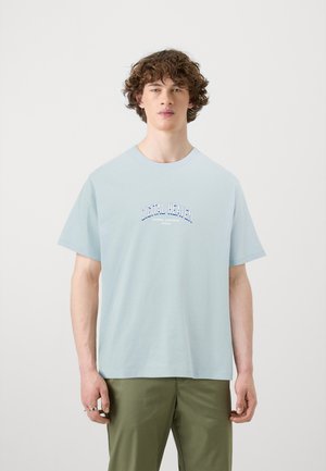 Jack & Jones JORLOOSIE TEE CREW NECK UNISEX - Printtipaita - skyway