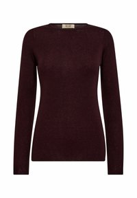Burgundi hosszú ujjú pulóver finom kötött anyagból, kerek nyakkivágással és testhez simuló fazonnal. Nincsenek látható minták vagy díszítések.