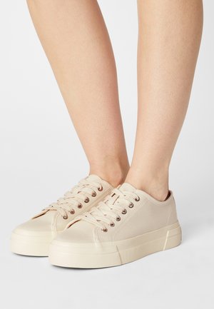 TEDDIE - Sneakersy niskie - cream white