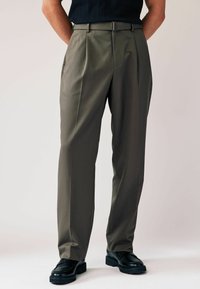 Next RELAXED FIT EDIT - Bukser - sage green