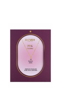 Gouden roestvrijstalen ketting met een ronde paarse zirkonia hanger. Wordt geleverd in een paarse doos met de inscripties "eerlijkheid" en "helderheid."