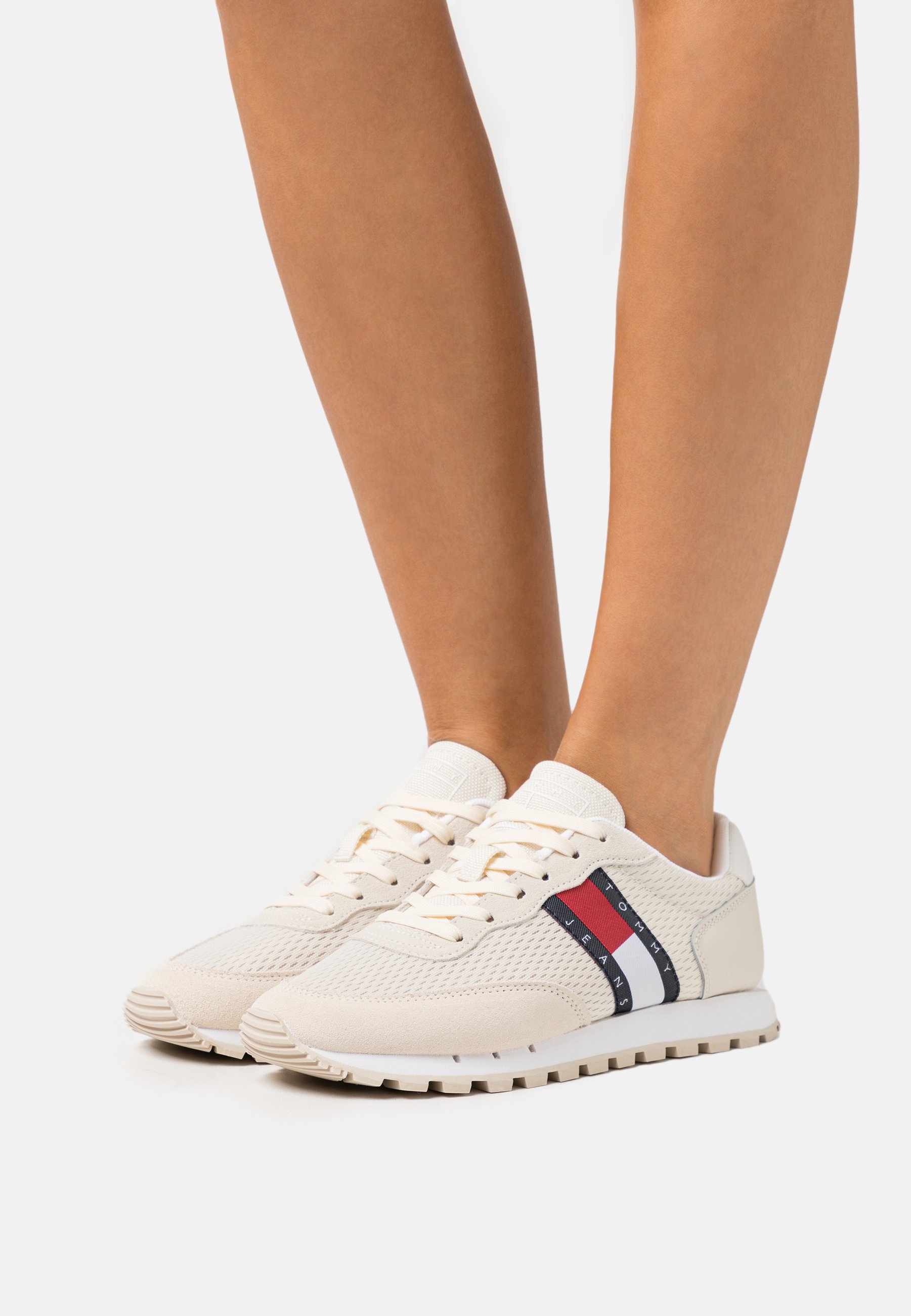 tommy retro runner