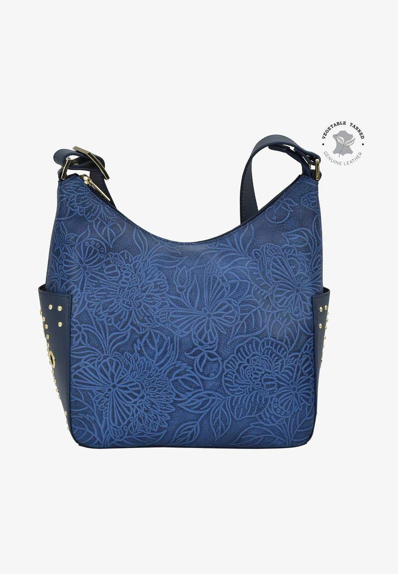 Blaues Lederhandtasche mit einem gravierten Blumenmuster, goldenen Hardware-Elementen und Nietenverzierungen an der Seite. Verstellbarer Schultergurt.