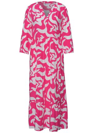 Pitkä vaaleanpunainen ja valkoinen mekko, jossa abstrakti aaltoileva kuvio, pitkät hihat, V-aukko ja kerroksittain laskostettu helma.