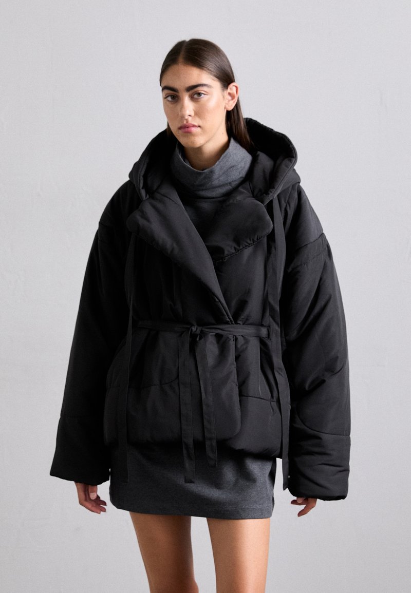 Norma Kamali HOODED SLEEPING BAG COAT SHORT - Vinterjacka - black
