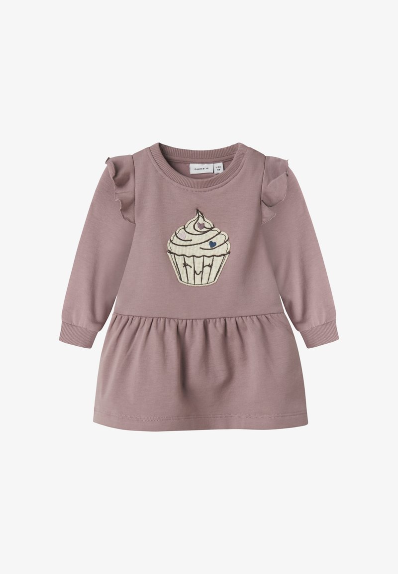 Langärmeliges Kleid in gedämpftem Mauve mit Rüschendetails, auf der Vorderseite mit einem Cupcake-Stickerei und geraffter Taille.