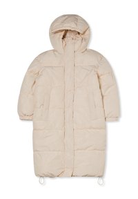 Długi, beżowy, ocieplany płaszcz zimowy z kapturem, zapięcie na napy, boczne kieszenie, elastyczne mankiety i regulowane sznurki w dolnej części.