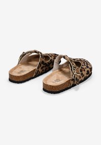 Bosanova PLANOS CON HEBILLA - Sandalias planas - leopardo