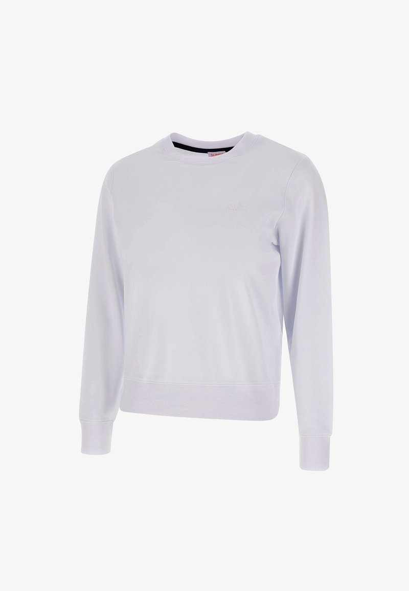 Felpa bianca con maniche lunghe, collo rotondo e polsini a costine. Presenta una texture liscia e un discreto design del logo sulla parte anteriore.