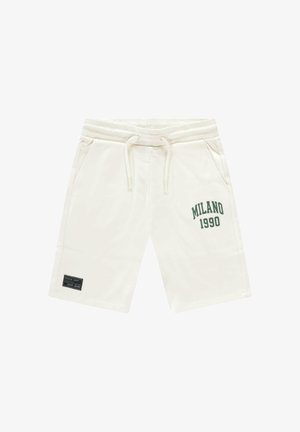 Crèmekleurige shorts met trekkoord, zijzakken, groene tekst "MILANO 1990" op het rechterbeen en een zwart label aan de zoom van het linkerbeen.
