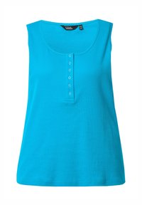 Top senza maniche azzurro chiaro realizzato in tessuto morbido, con scollatura tonda e patta con cinque bottoni metallici.