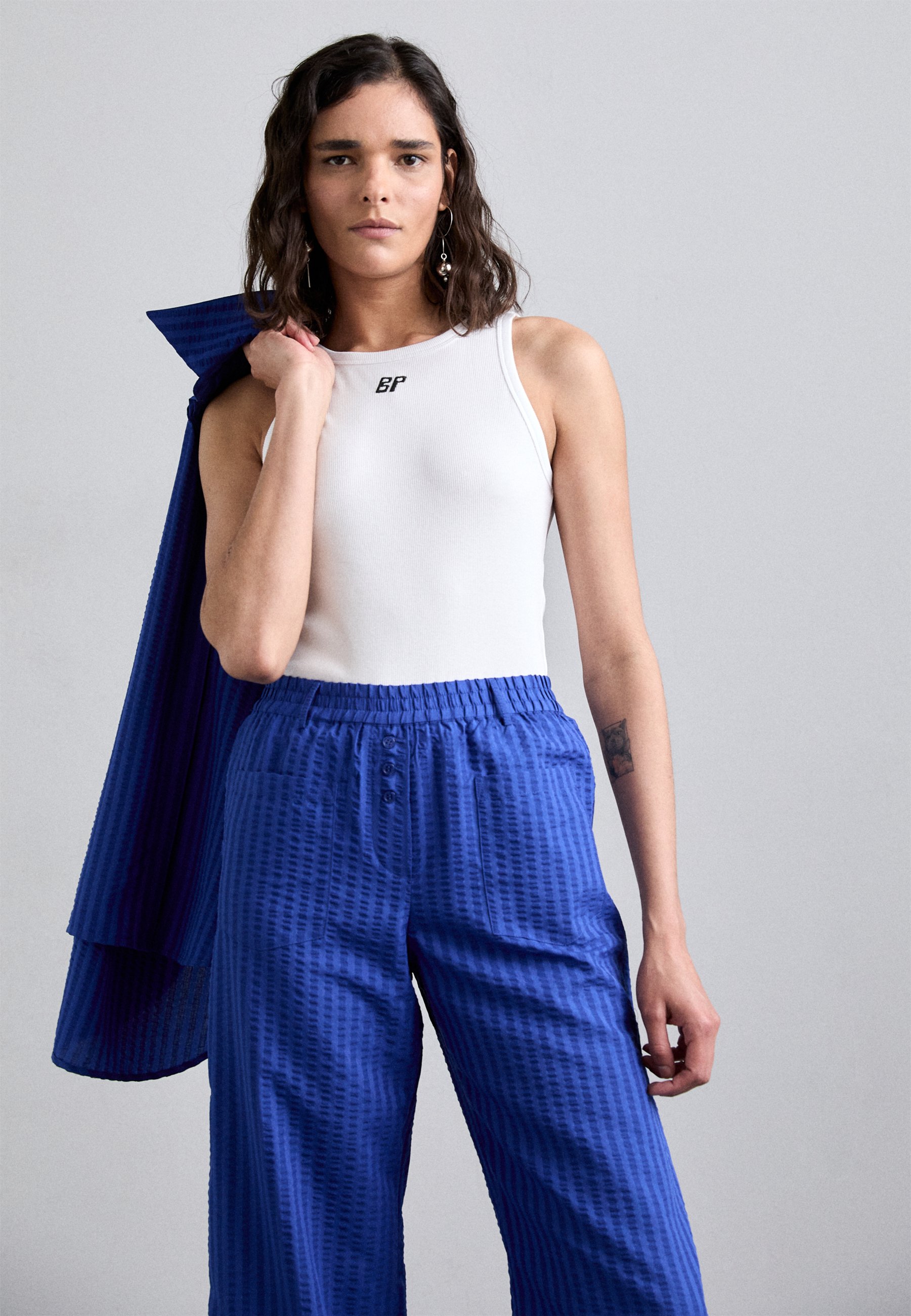 パンツ BAUM UND PFERDGARTEN Women Straight Pants 23811 BLUE Baum und Pferdgarten Straight-leg jeans for Women | Online