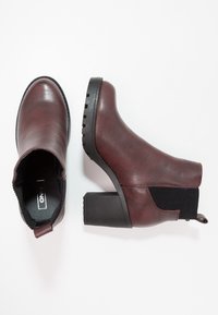 ONLY SHOES Botki na obcasie