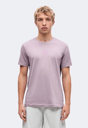 Nike Performance, TEE - Спортна тениска - purple smoke/vivid purple
