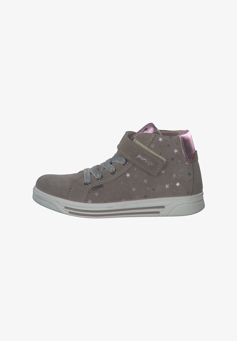 Sneakers alte in suede grigio con motivi a stella argentati e rosa. Presentano lacci grigi e un accento sul tallone metallizzato rosa. Suola in gomma bianca.