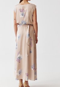 TATUUM Vardagsklänning - beige