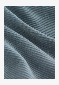 Vybráno, indigo blue