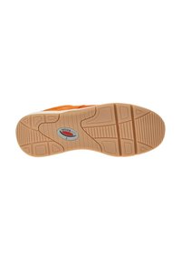 Schoenzool met een gestructureerd, rubberachtig oppervlak; heeft een beige kleur met een lichtoranje en witte bovenkant en een logo in het midden.