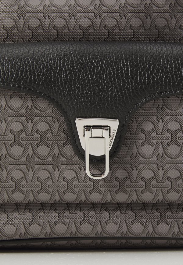 BEAT - Cross body bag3