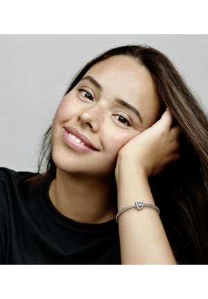 Pandora RADIANT HEART FLOATING - Talizman - sterling silver