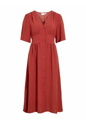 Robe midi rouge rouille avec col en V, manches courtes, taille cintrée et rangée de boutons à l'avant, confectionnée en tissu léger texturé.