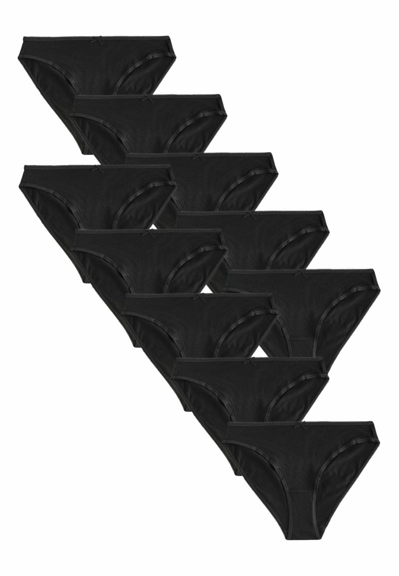 Czarne bawełniane figi bikini ułożone w przesuniętym wzorze, charakteryzujące się gładką fakturą oraz cienką elastyczną gumką w pasie z małym detalem w postaci kokardki.