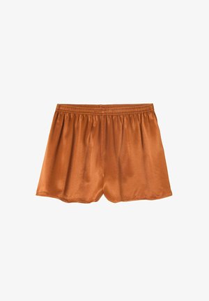 Boxer corti in raso marrone con fascia elastica in vita e vestibilità ampia, distesi su uno sfondo bianco.