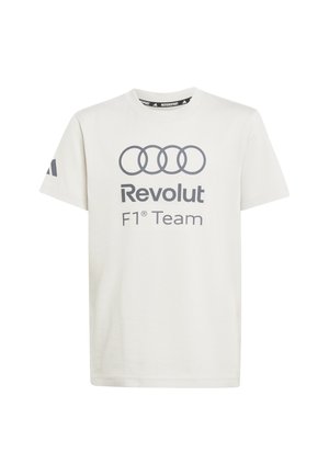 Camiseta blanca de manga corta con el logo de los anillos de Audi y "Revolut F1 Team" impreso en gris en el frente, logo de Adidas en la manga izquierda.