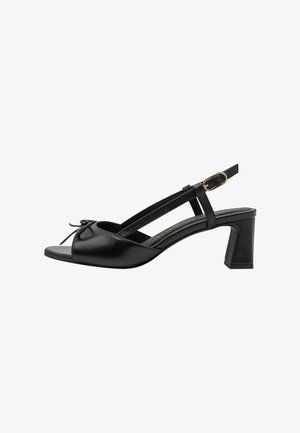 Sort læder slingback-sandal med rundet tå, sløjfedetalje foran og blokhæl. Har justerbar rem med guldfarvet hardware.