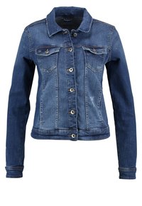 Ciemnoniebieska dżinsowa kurtka z długimi rękawami, klasycznym kołnierzem, zapięciem na guziki z przodu oraz dwoma kieszeniami na piersi. Ma lekko wyblakłą strukturę.