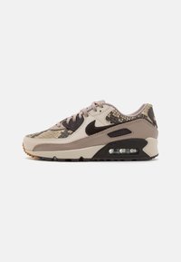 Nike Sportswear AIR MAX 90 SE Trainers malt/velvet brown/multi