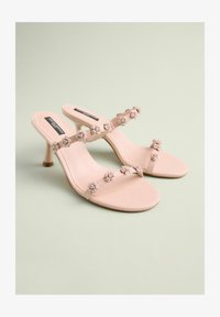 Vybrané, light pink