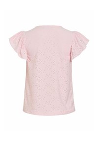 Ανοιχτό ροζ μπλουζάκι με κοντά μανίκια, σχέδιο με τρύπες και βολάν στα μανίκια, απεικονίζεται από πίσω σε λευκό φόντο.