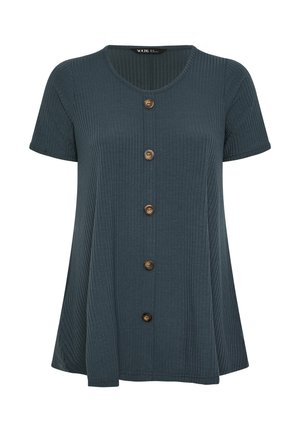 Donkergroene geribbelde korte mouwen shirt met ronde halslijn en vijf bruine knopen in het middenvoorkant.