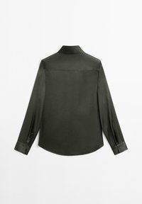 Donkergroene langemouwen shirt van gladde stof, met een kraag en knoopmanchetten, een rechte achterkant en een gebogen zoom.