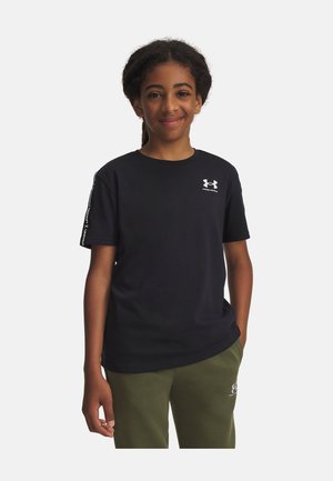 Under Armour SPORTSTYLE TAPED - T-shirts print - black