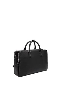 Malette en cuir noir avec double poignées, fermeture éclair et forme rectangulaire. Présente une texture lisse et un design minimaliste.