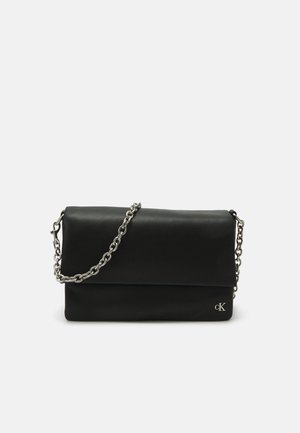 Calvin Klein Jeans MICRO MONO CHAIN FLAP - Taška cez plece - black