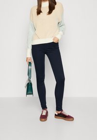 Esprit Collection Maglione - off-white
