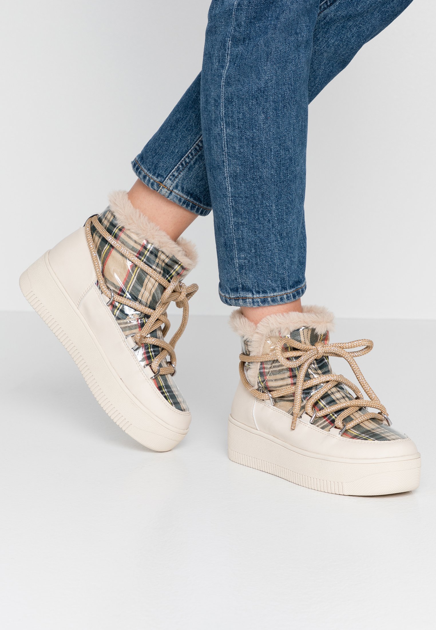 studio catalogue mens trainers