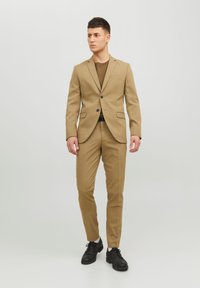 Valimata, covert green